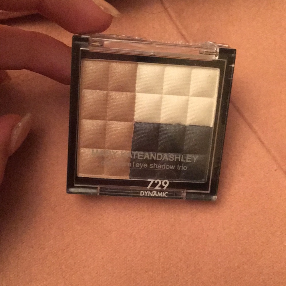 Make up bundle! NEW! - Picture 2 of 6